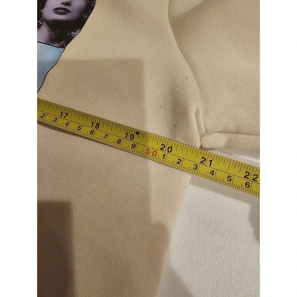 Taylor Swift The Eras Tour Cream/Beige Crew Neck Sweatshirt Size L -‎ Excellent
